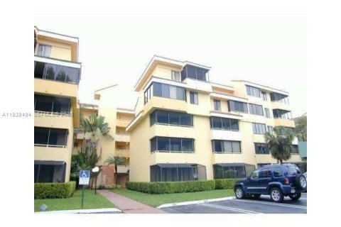Condo in Miami, Florida, 2 bedrooms  № 1996122