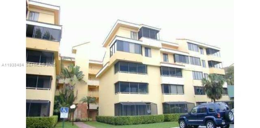 Condo in Miami, Florida, 2 bedrooms  № 1996122
