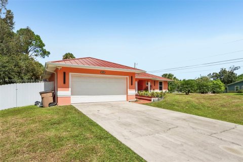 Casa en venta en Lehigh Acres, Florida, 3 dormitorios № 1923036 - foto 4