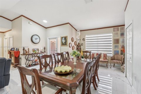 Casa en venta en Lehigh Acres, Florida, 3 dormitorios № 1923036 - foto 10