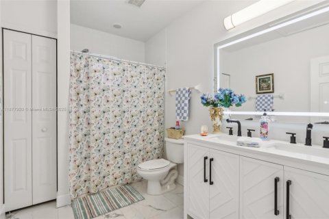 Casa en venta en Lehigh Acres, Florida, 3 dormitorios № 1923036 - foto 20