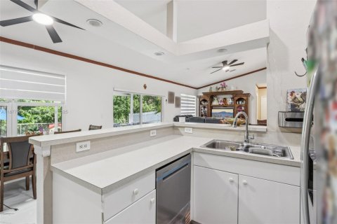 Casa en venta en Lehigh Acres, Florida, 3 dormitorios № 1923036 - foto 12