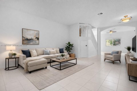 Купить таунхаус в Мирамар, Флорида 4 спальни, 154.78м2, № 2033300 - фото 3