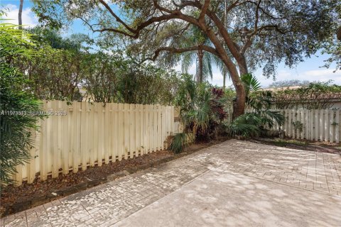 Купить таунхаус в Мирамар, Флорида 4 спальни, 154.78м2, № 2033300 - фото 19