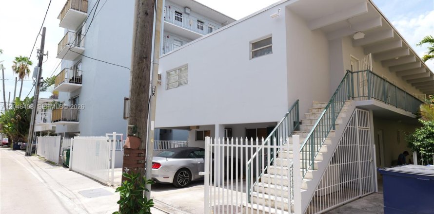 Estudio en el Condominio en Miami Beach, Florida № 2243082