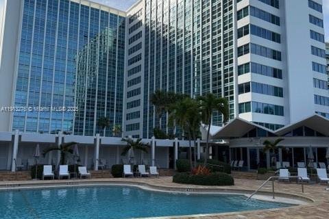 Купить кондоминиум в Майами-Бич, Флорида 2 спальни, 94.67м2, № 1969404 - фото 18