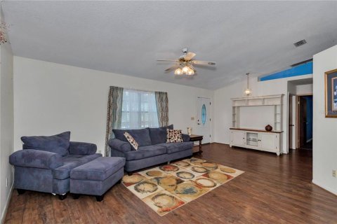 Villa ou maison à vendre à Ocklawaha, Floride: 3 chambres, 130.16 m2 № 2230800 - photo 8
