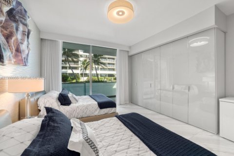 Condominio en venta en Bal Harbour, Florida, 2 dormitorios, 210.7 m2 № 1992282 - foto 18