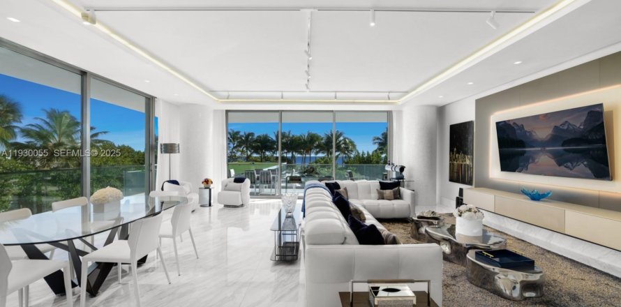 Condominio en Bal Harbour, Florida, 2 dormitorios  № 1992282