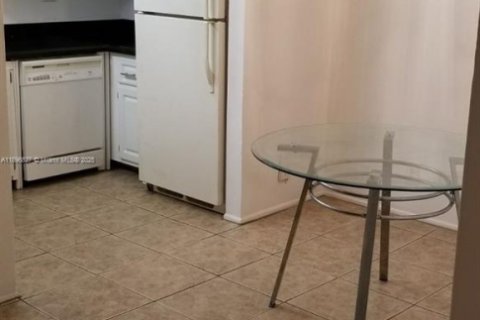 Condo in Coral Springs, Florida, 2 bedrooms  № 2036635 - photo 4