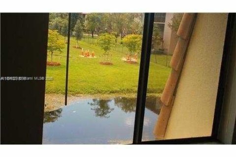 Condo in Coral Springs, Florida, 2 bedrooms  № 2036635