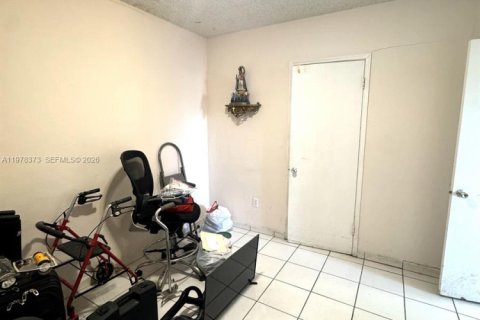 Купить коммерческую недвижимость в Майами, Флорида 130.43м2, № 2044039 - фото 8