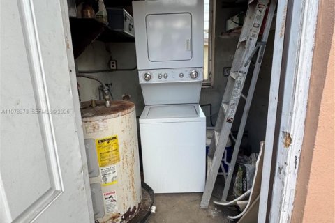 Купить коммерческую недвижимость в Майами, Флорида 130.43м2, № 2044039 - фото 11