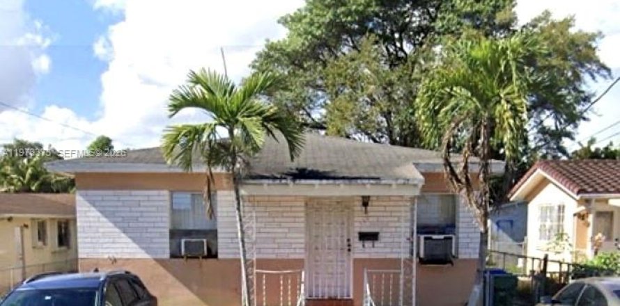 Коммерческая недвижимость в Майами, Флорида 130.43м2 № 2044039