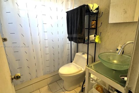 Купить коммерческую недвижимость в Майами, Флорида 130.43м2, № 2044039 - фото 10