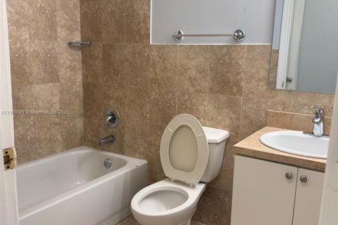 Copropriété à louer à Miami, Floride: 2 chambres, 57.97 m2 № 2018975 - photo 6