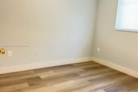 Copropriété à louer à Miami, Floride: 2 chambres, 57.97 m2 № 2018975 - photo 7