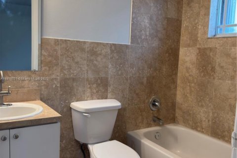 Copropriété à louer à Miami, Floride: 2 chambres, 57.97 m2 № 2018975 - photo 5