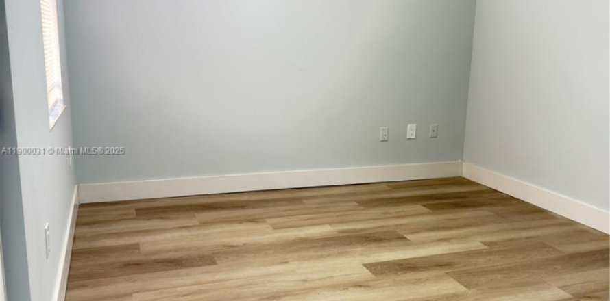 Condo à Miami, Floride, 2 chambres  № 2018975