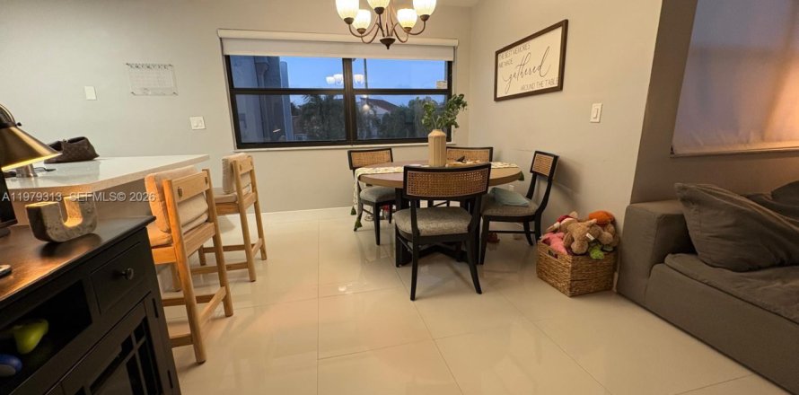 Condo à Miami, Floride, 2 chambres  № 2046343