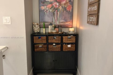 Copropriété à louer à Miami, Floride: 2 chambres, 93.37 m2 № 2046343 - photo 6