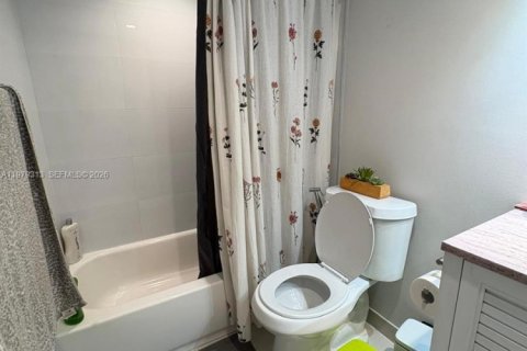 Copropriété à louer à Miami, Floride: 2 chambres, 93.37 m2 № 2046343 - photo 14