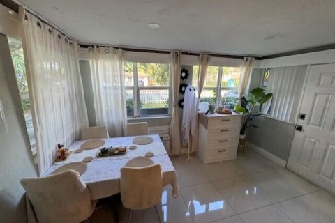 House in Fort Lauderdale, Florida 2 bedrooms, 78.97 sq.m. № 2083592 - photo 7