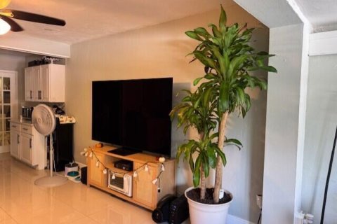 House in Fort Lauderdale, Florida 2 bedrooms, 78.97 sq.m. № 2083592 - photo 10