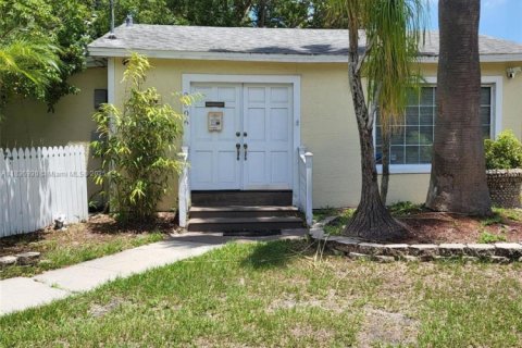 House in Sanford, Florida 1 bedroom № 1821974 - photo 4