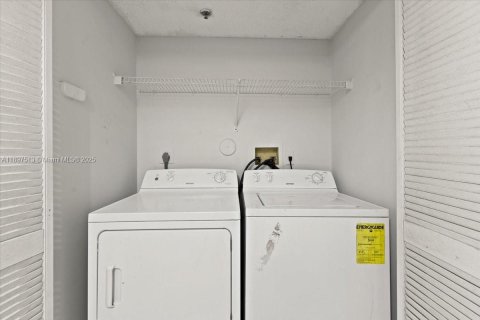 Снять в аренду кондоминиум в Коконат Крик, Флорида 2 спальни, 104.98м2, № 1949094 - фото 13