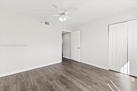 Снять в аренду кондоминиум в Коконат Крик, Флорида 2 спальни, 104.98м2, № 1949094 - фото 21