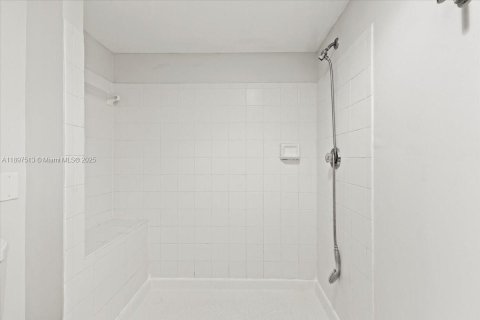 Снять в аренду кондоминиум в Коконат Крик, Флорида 2 спальни, 104.98м2, № 1949094 - фото 19