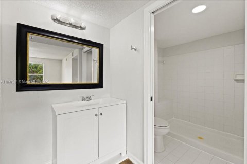 Снять в аренду кондоминиум в Коконат Крик, Флорида 2 спальни, 104.98м2, № 1949094 - фото 18