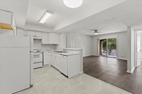 Снять в аренду кондоминиум в Коконат Крик, Флорида 2 спальни, 104.98м2, № 1949094 - фото 10