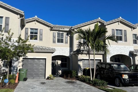Townhouse in Homestead, Florida 3 bedrooms, 133.97 sq.m. № 2254226