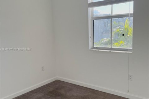 Townhouse in Homestead, Florida 3 bedrooms, 133.97 sq.m. № 2254226 - photo 18