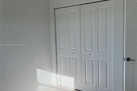 Townhouse in Homestead, Florida 3 bedrooms, 133.97 sq.m. № 2254226 - photo 20