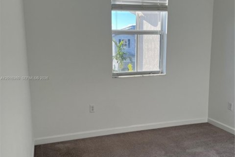Townhouse in Homestead, Florida 3 bedrooms, 133.97 sq.m. № 2254226 - photo 19
