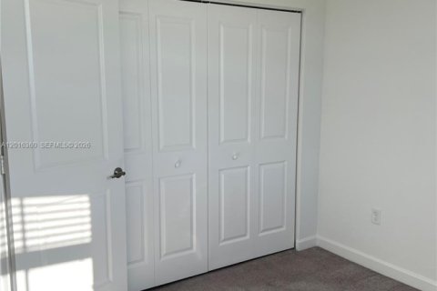 Townhouse in Homestead, Florida 3 bedrooms, 133.97 sq.m. № 2254226 - photo 17