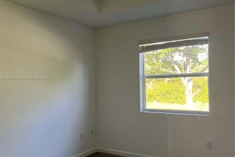 Townhouse in Homestead, Florida 3 bedrooms, 133.97 sq.m. № 2254226 - photo 12