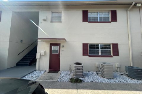 Condominio en alquiler en Orlando, Florida, 1 dormitorio, 70.98 m2 № 1540672 - foto 1