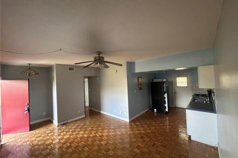 Condominio en alquiler en Orlando, Florida, 1 dormitorio, 70.98 m2 № 1540672 - foto 3