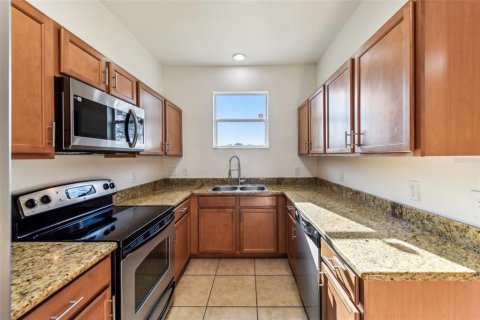 Townhouse in Orlando, Florida 3 bedrooms, 169.92 sq.m. № 1551932 - photo 8