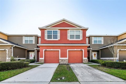 Townhouse in Orlando, Florida 3 bedrooms, 169.92 sq.m. № 1551932 - photo 1