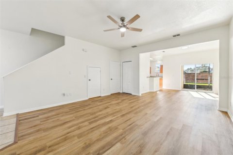 Townhouse in Orlando, Florida 3 bedrooms, 169.92 sq.m. № 1551932 - photo 3