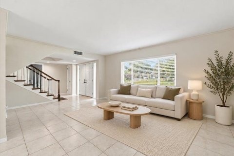 Villa ou maison à vendre à Tampa, Floride: 5 chambres, 231.7 m2 № 2431057 - photo 11