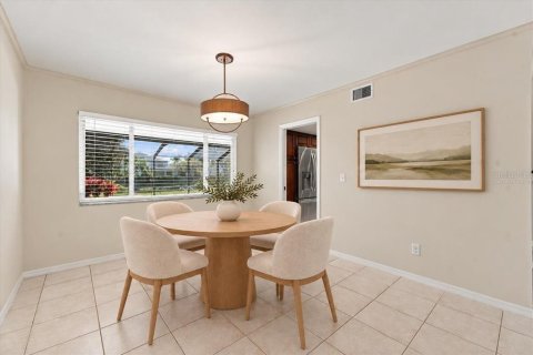 Villa ou maison à vendre à Tampa, Floride: 5 chambres, 231.7 m2 № 2431057 - photo 15