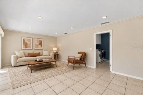 Villa ou maison à vendre à Tampa, Floride: 5 chambres, 231.7 m2 № 2431057 - photo 24