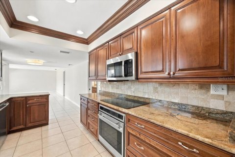 Villa ou maison à vendre à Tampa, Floride: 5 chambres, 231.7 m2 № 2431057 - photo 19