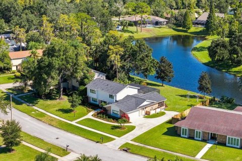 Villa ou maison à vendre à Tampa, Floride: 5 chambres, 231.7 m2 № 2431057 - photo 3